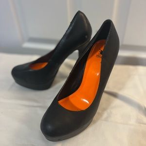 Sheikh black high heal shoe.